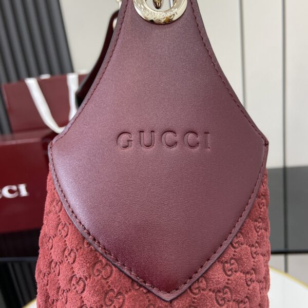 GUCCI B LARGE SHOULDER BAG