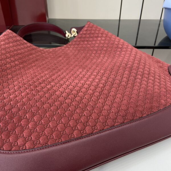 GUCCI B LARGE SHOULDER BAG