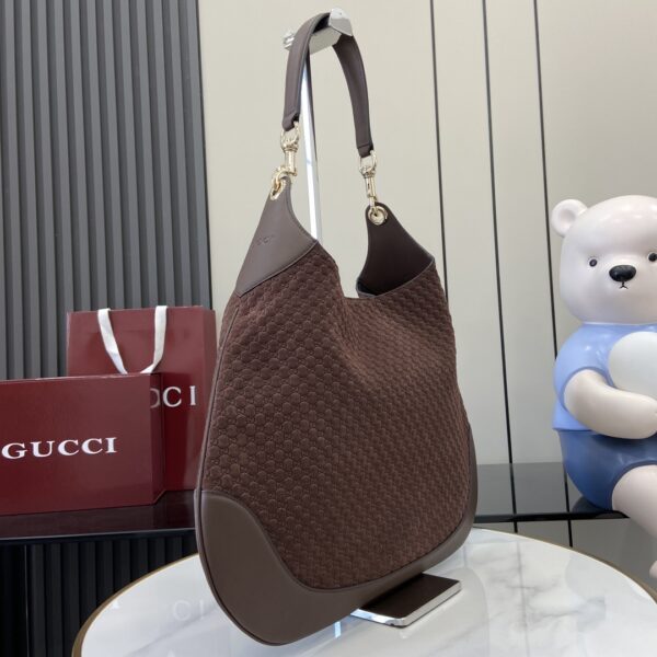 GUCCI B LARGE SHOULDER BAG