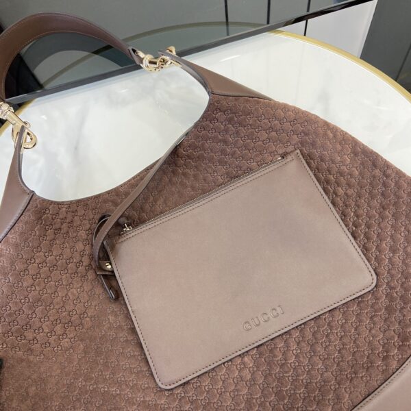 GUCCI B LARGE SHOULDER BAG