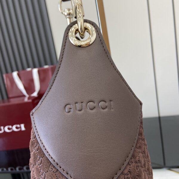 GUCCI B LARGE SHOULDER BAG