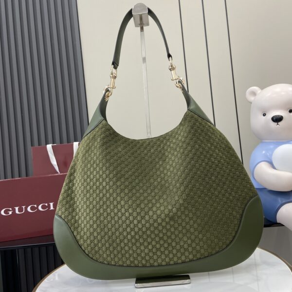 GUCCI B LARGE SHOULDER BAG