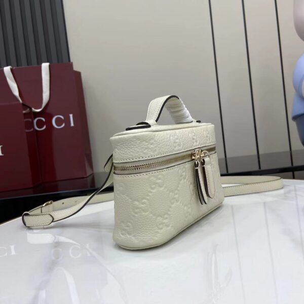 GUCCI EMBLEM SMALL BAG