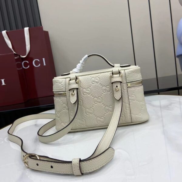 GUCCI EMBLEM SMALL BAG