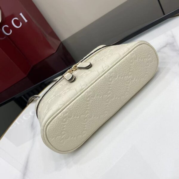 GUCCI EMBLEM SMALL BAG