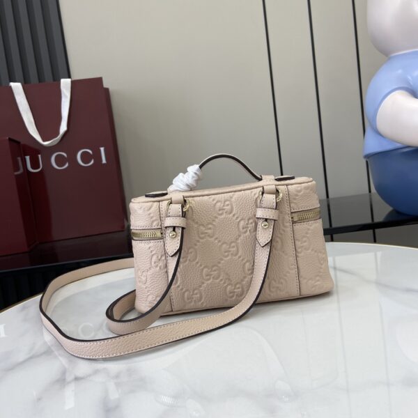 GUCCI EMBLEM SMALL BAG
