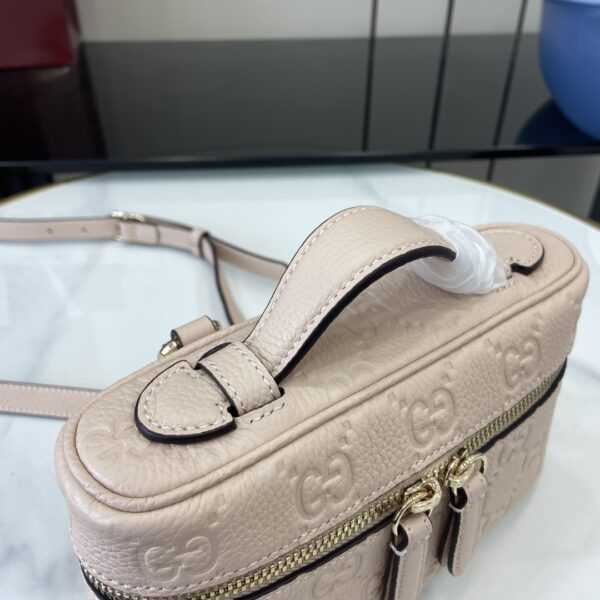 GUCCI EMBLEM SMALL BAG
