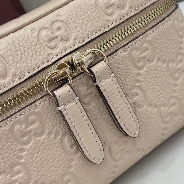 GUCCI EMBLEM SMALL BAG