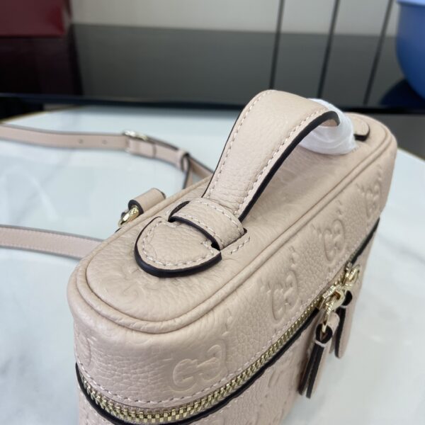 GUCCI EMBLEM SMALL BAG