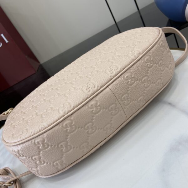 GUCCI EMBLEM LARGE SHOULDER BAG