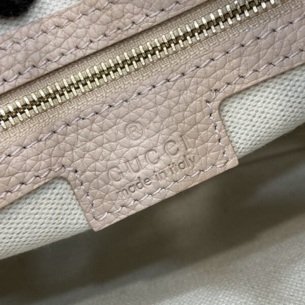 GUCCI EMBLEM MEDIUM SHOULDER BAG
