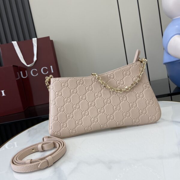 GUCCI EMBLEM MEDIUM SHOULDER BAG