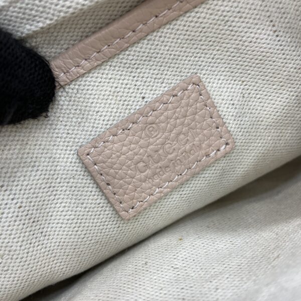 GUCCI EMBLEM MEDIUM SHOULDER BAG