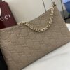 GUCCI EMBLEM MEDIUM SHOULDER BAG