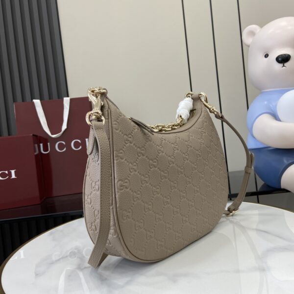 GUCCI EMBLEM LARGE SHOULDER BAG