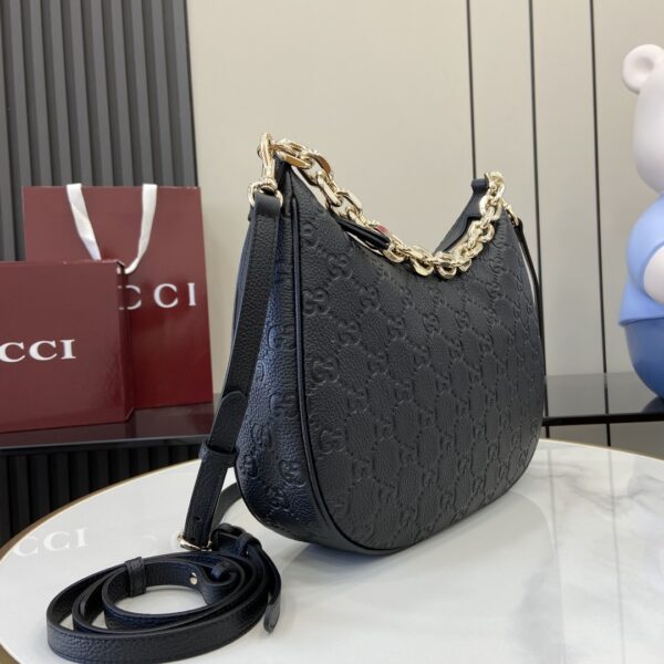 GUCCI EMBLEM LARGE SHOULDER BAG