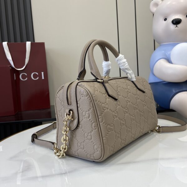 GUCCI EMBLEM MEDIUM BOSTON