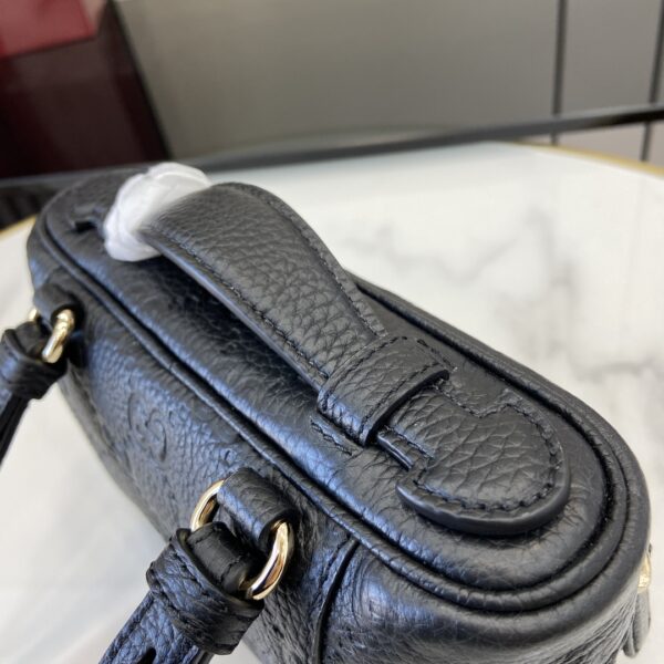 GUCCI EMBLEM SMALL BAG