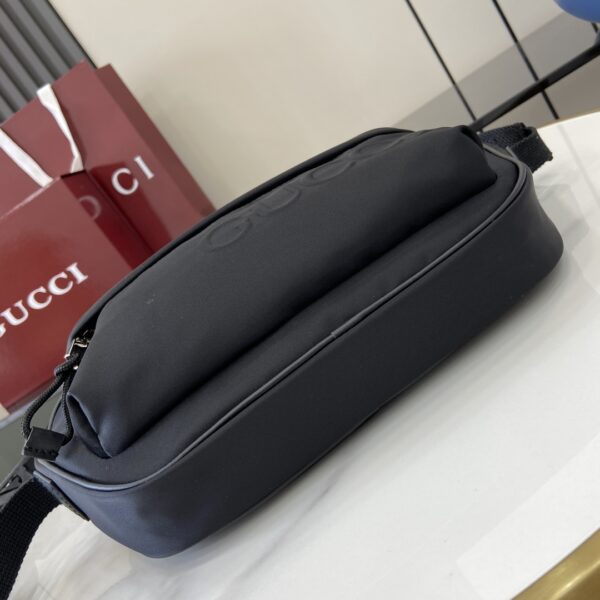 GUCCI CANVAS LARGE SLINGBAG