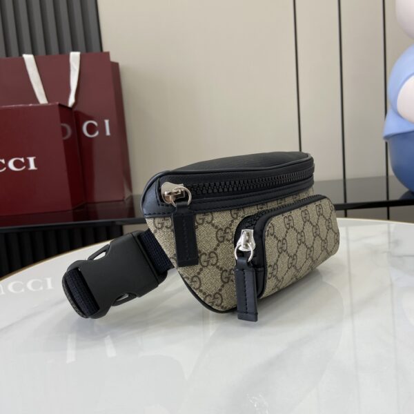 GUCCI GG Supreme Belt Bag