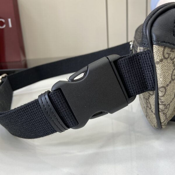 GUCCI GG Supreme Belt Bag