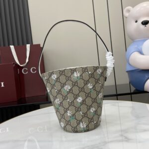 GUCCI CHILDREN’S PRINTED GG BUCKET BAG