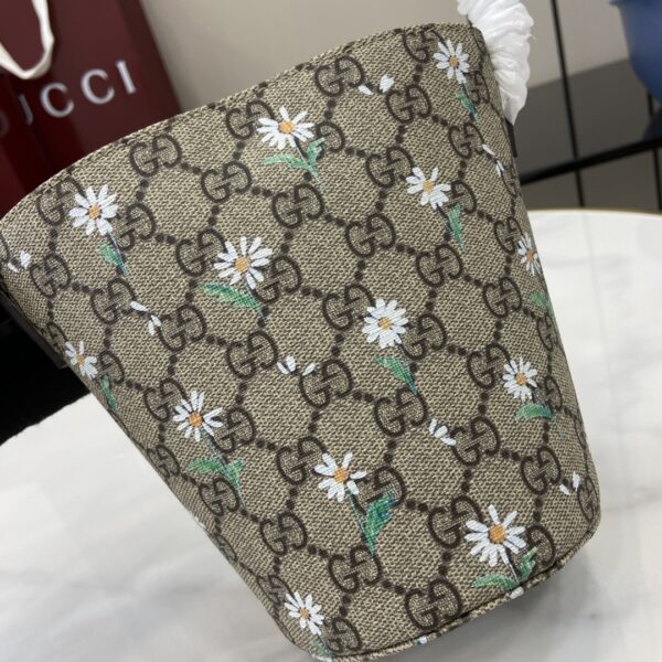 GUCCI CHILDREN’S PRINTED GG BUCKET BAG