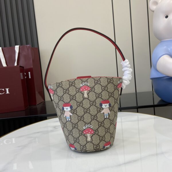 GUCCI CHILDREN’S PRINTED GG BUCKET BAG