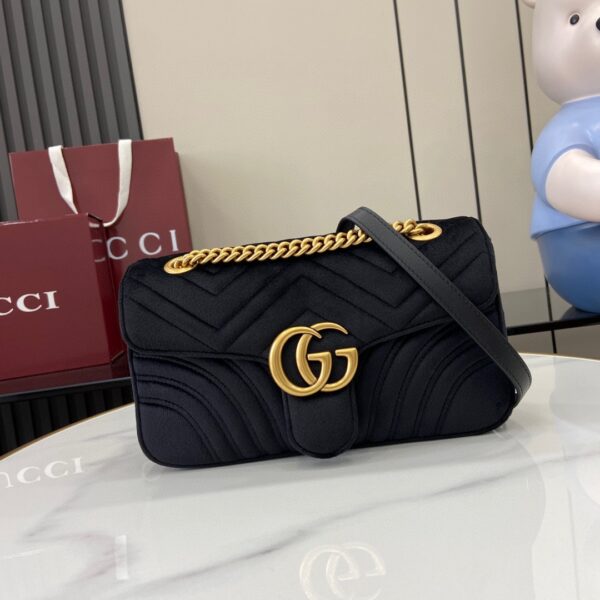 GUCCI GG MARMONT MEDIUM SHOULDER BAG