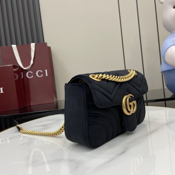 GUCCI GG MARMONT SMALL SHOULDER BAG