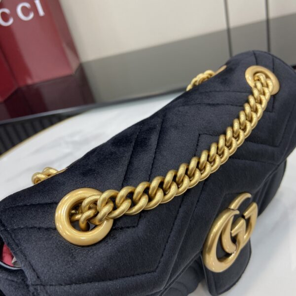 GUCCI GG MARMONT SMALL SHOULDER BAG