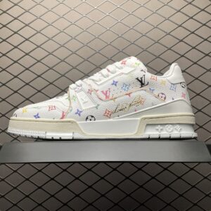 Low-top casual sneakers