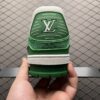 Low-top casual sneakers