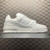 Low-top casual sneakers