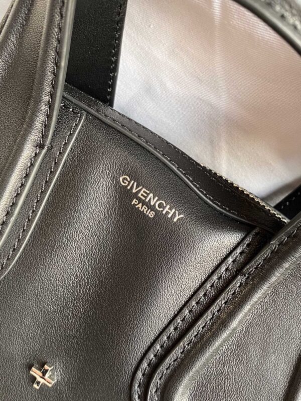 Givenchy Antigona