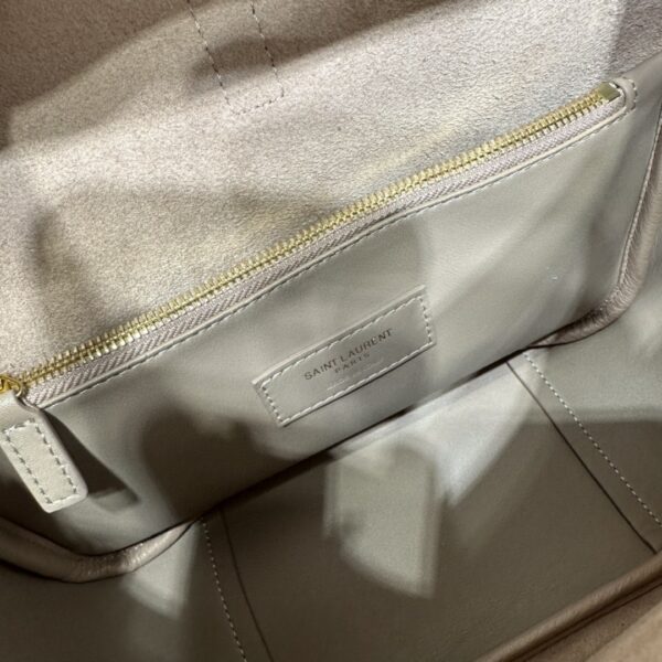 YSL LE5À7 SOFT SMALL Hobo Bag