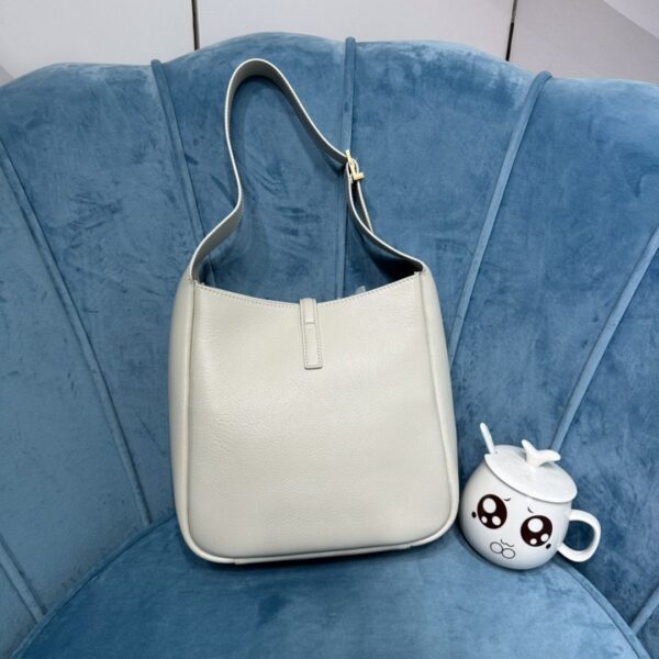 YSL LE5À7 SOFT SMALL Hobo Bag