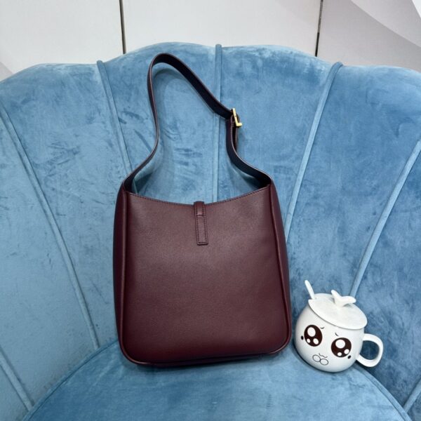 YSL LE5À7 SOFT SMALL Hobo Bag