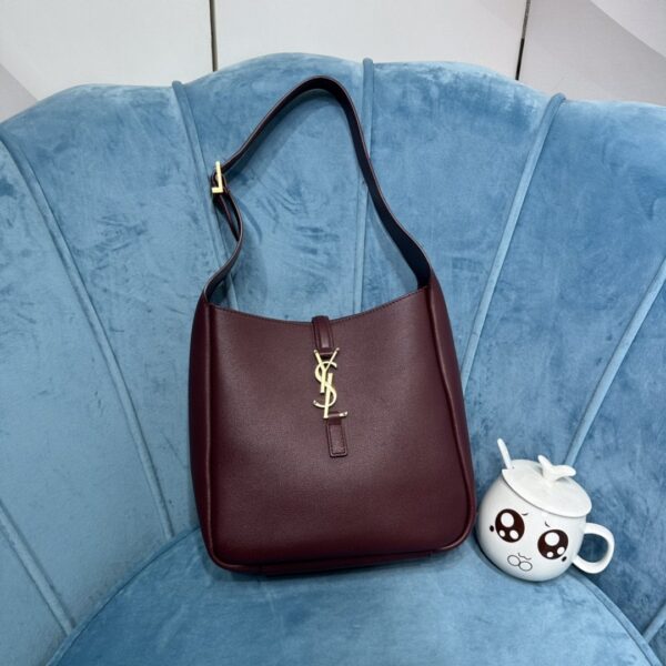 YSL LE5À7 SOFT SMALL Hobo Bag