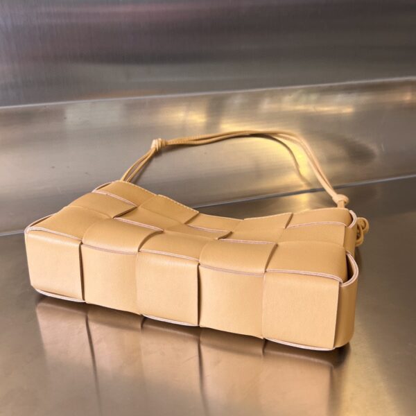 Bottega Veneta BV Cassette Pouch On Strap
