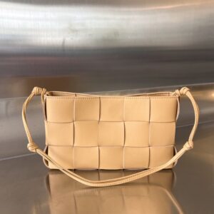 Bottega Veneta BV Cassette Pouch On Strap