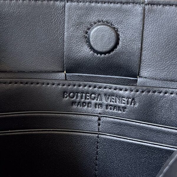 Bottega Veneta BV Cassette Pouch On Strap