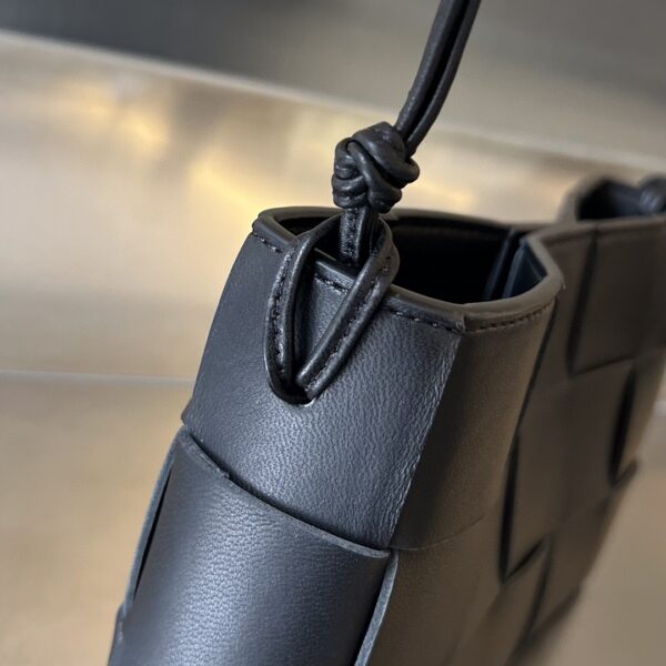 Bottega Veneta BV Cassette Pouch On Strap