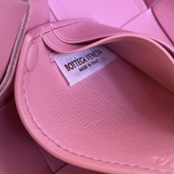 Bottega Veneta BV Cassette Pouch On Strap