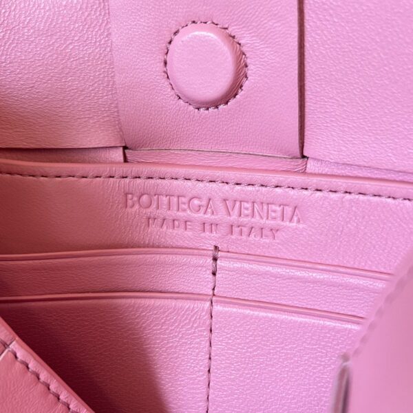 Bottega Veneta BV Cassette Pouch On Strap