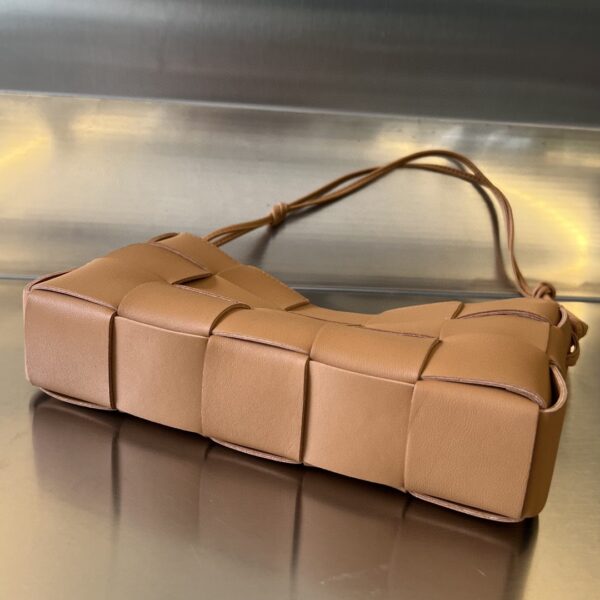 Bottega Veneta BV Cassette Pouch On Strap