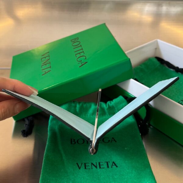 Bottega Veneta BV Intrecciato Bill Clip Wallet