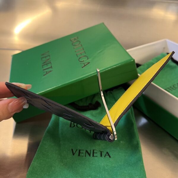 Bottega Veneta BV Intrecciato Bill Clip Wallet