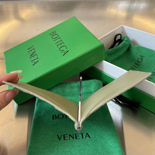 Bottega Veneta BV Intrecciato Bill Clip Wallet