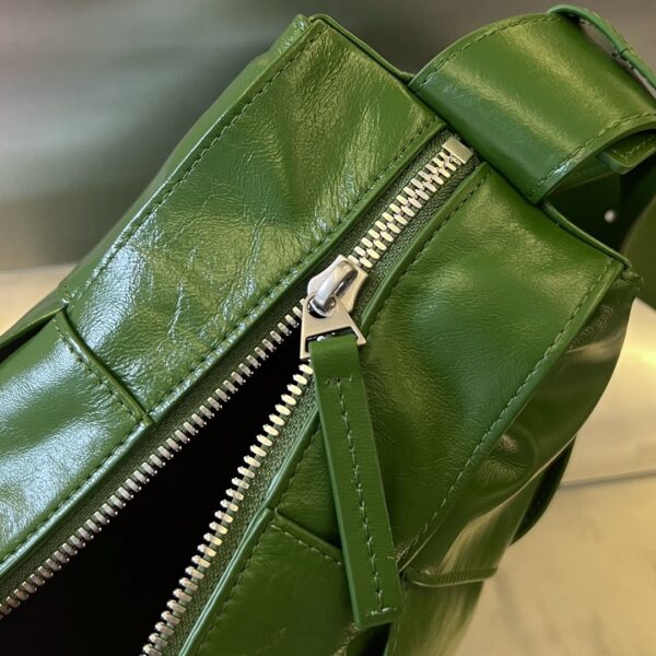 Bottega Veneta BV Arco Camera Bag